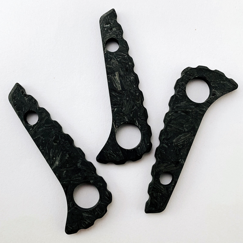 Spyderco C81 Carbon Fiber Backspacer Spine Luminous Glow at Night Para Military 2 PM ( (3)